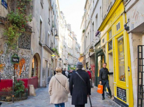 Charming apartment Rue des Rosiers